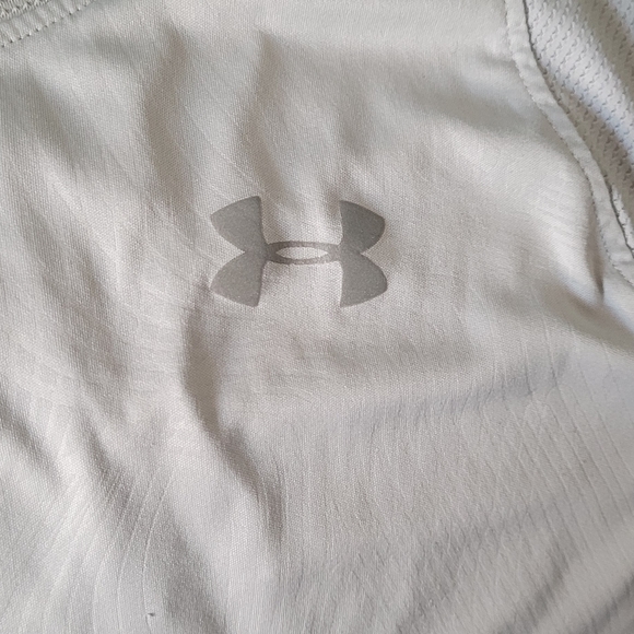 T-shirt - Picture 4 of 5